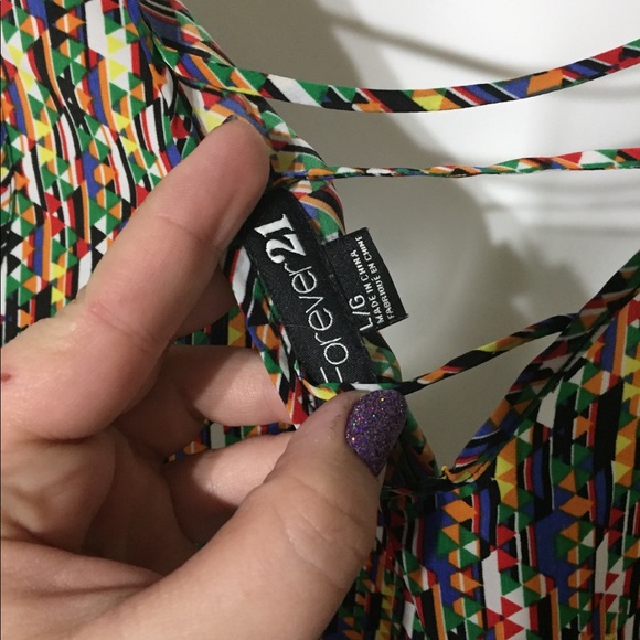 Forever 21 Cute Back Detail Tank - Picture 4 of 4